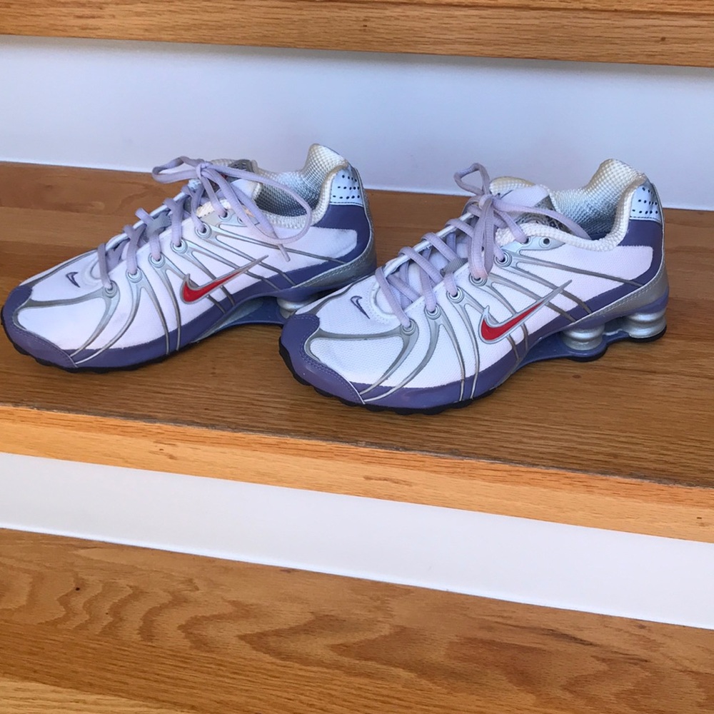 Nike Shox Ladies size 6.5.